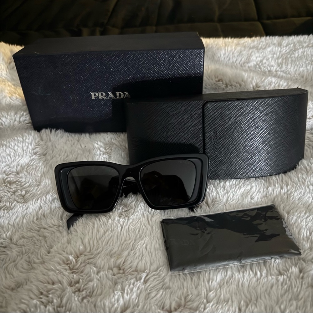 Prada Elegant Black Women's Sunglasses